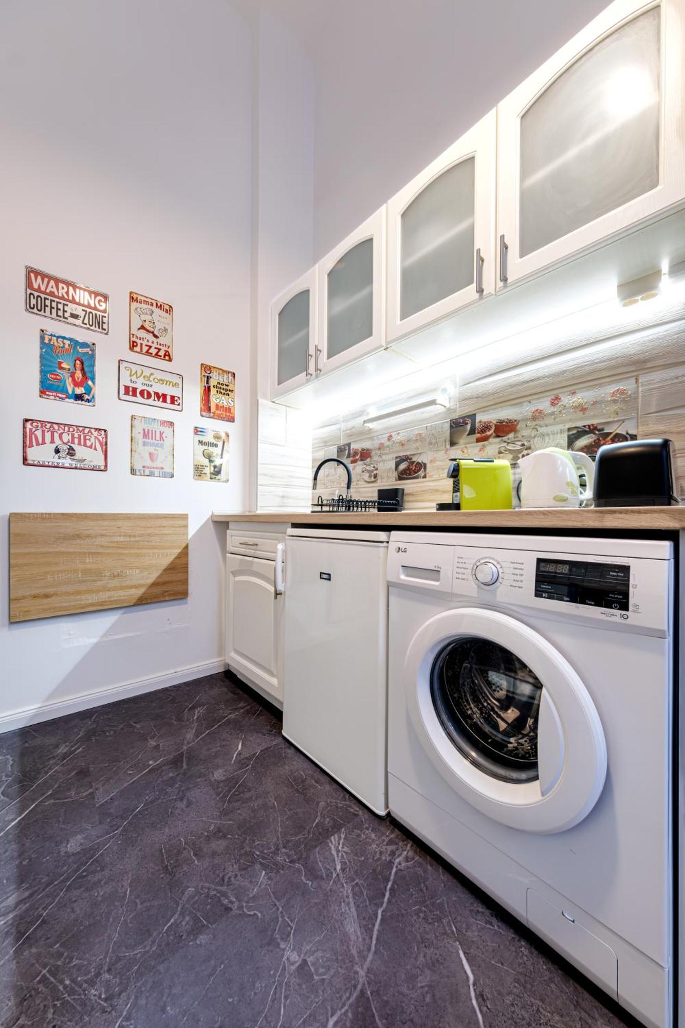 Soho Downtown Apartment Будапеща Екстериор снимка