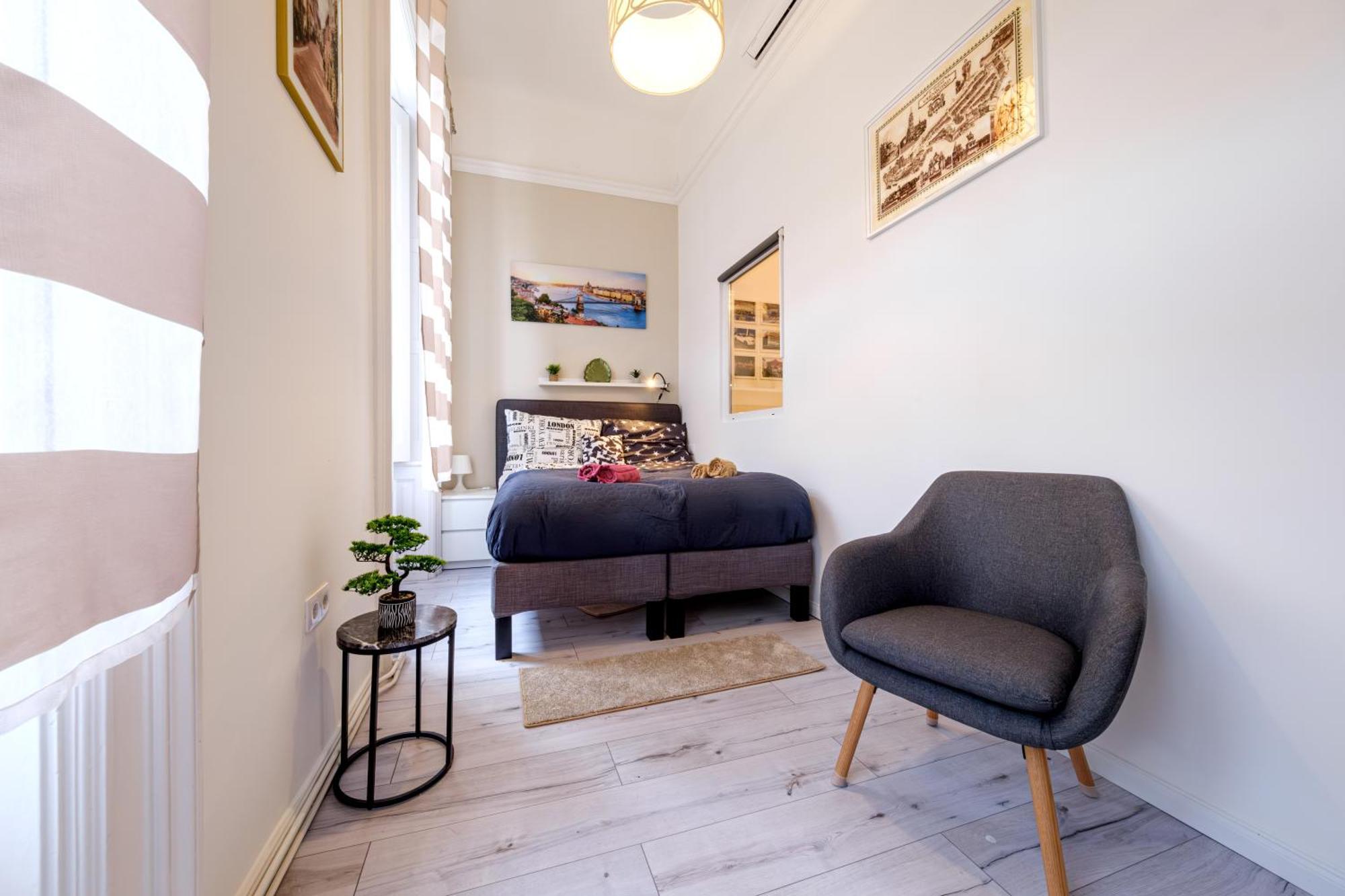 Soho Downtown Apartment Будапеща Екстериор снимка